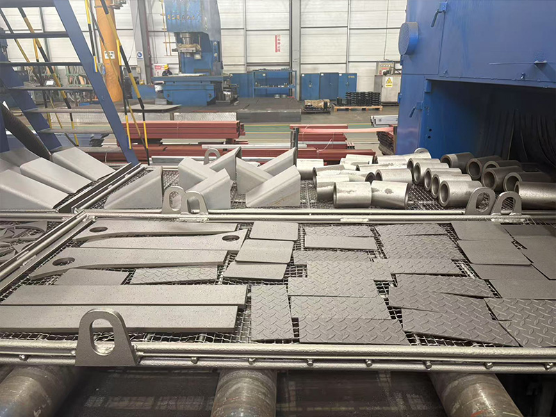 Steel surface cleaning result Sa 2.5 after Q69 blasting