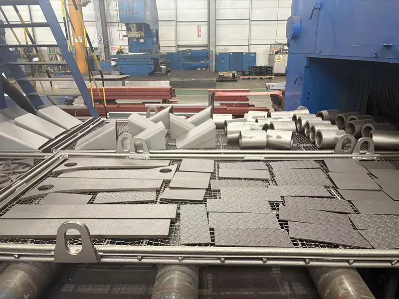 Steel surface cleaning result Sa 2.5 after Q69 blasting