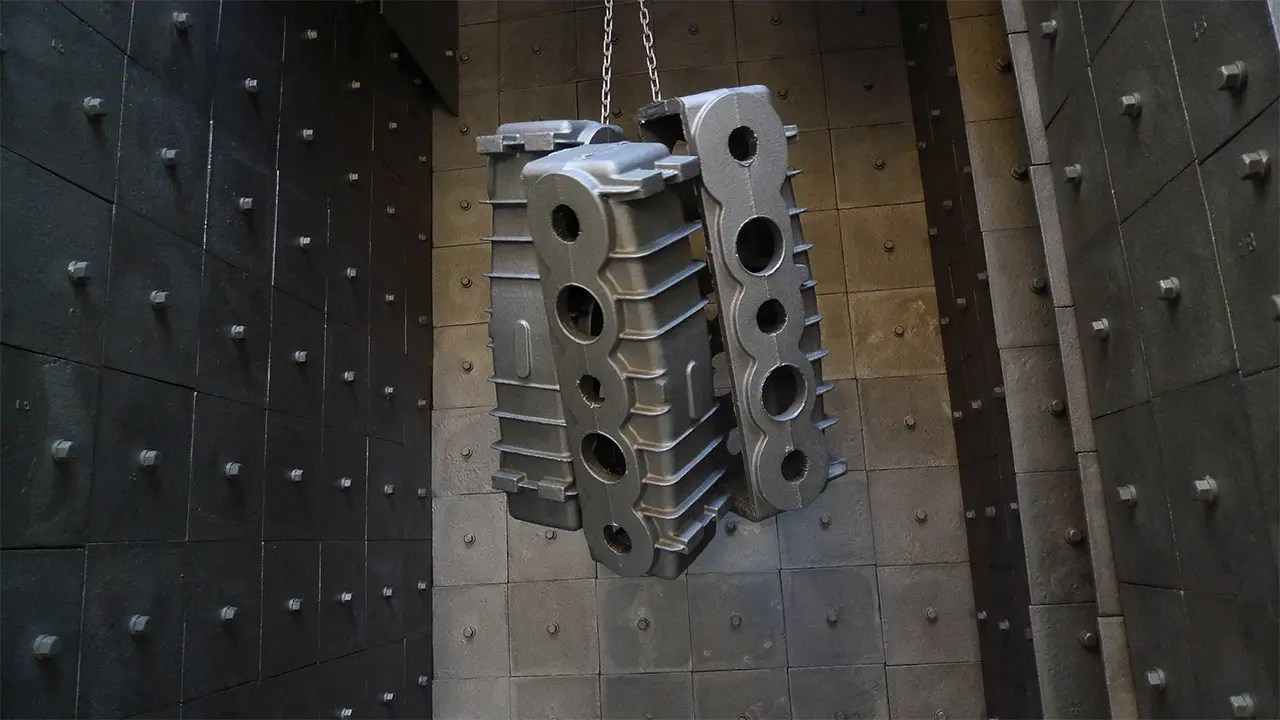 Castings and structural weldments surface finish before and after hook type shot blasting
